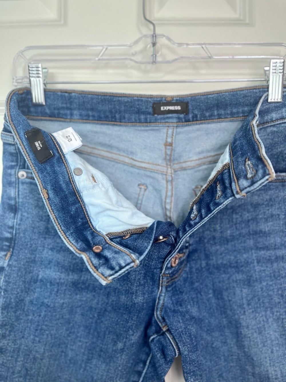 Express Skinny Mid Rise Button Fly Jeans - Picture 3 of 3